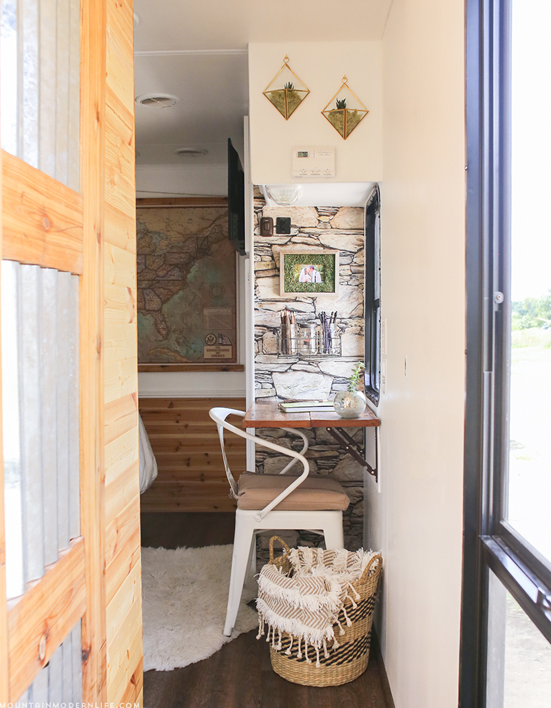 Reclaimed pop up desk