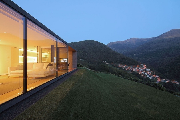 5-prefab-swiss-alps-house-designed-look-like-boulder.jpg