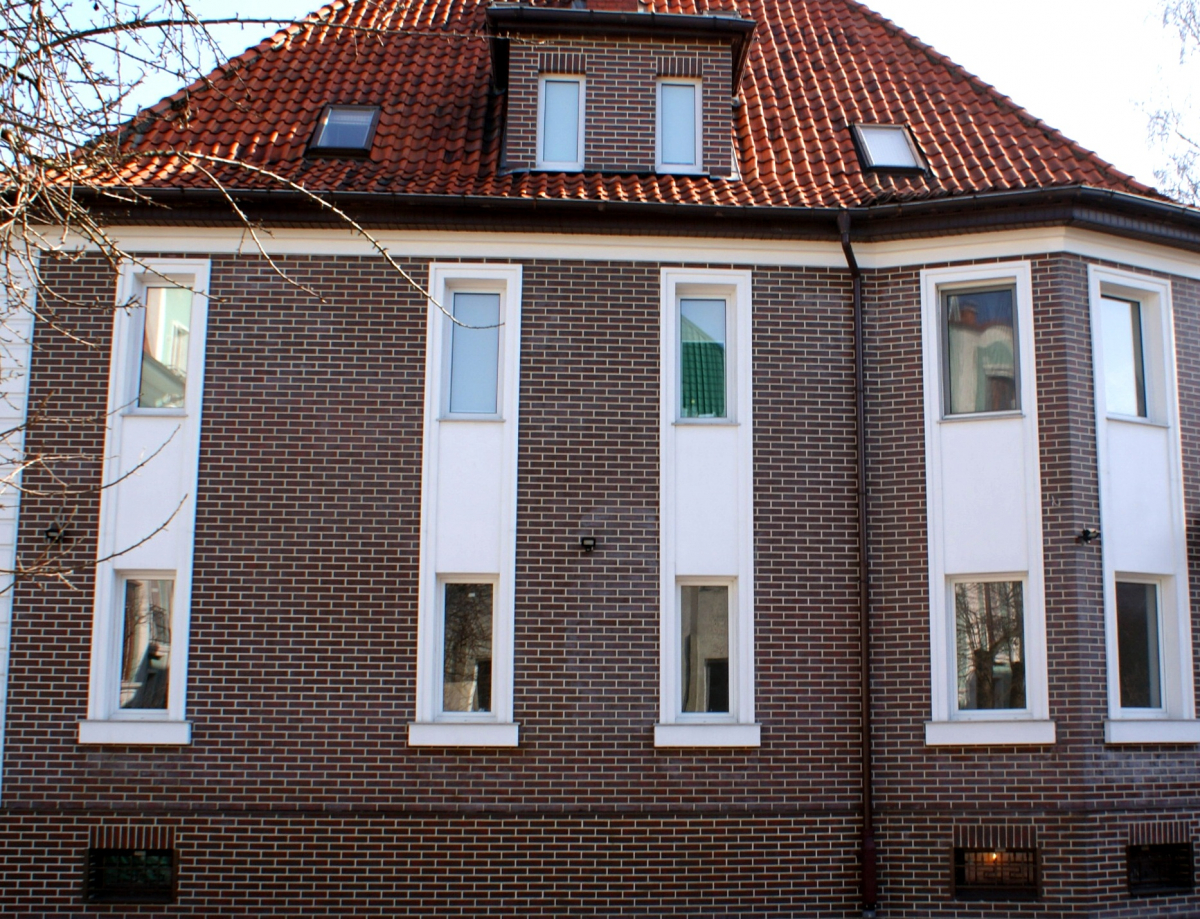 Фасады кирпичных домов фото:  дома из кирпича, кирпичные фасады .