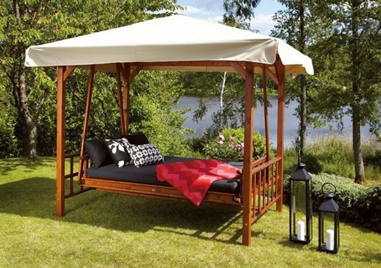 Крепление дивана к каркасу при помощи деревянного бруса