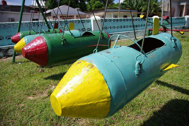 Как сделать своими руками садовые качели: фото моделей, чертежи и пошаговое руководство