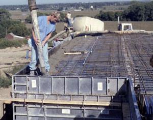 the construction of monolithic frame house