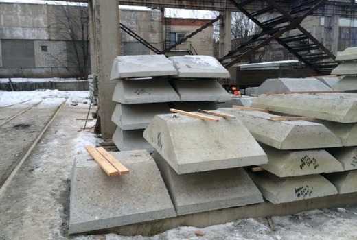 Ploče od armiranog betona od trakastog temelja (FL)